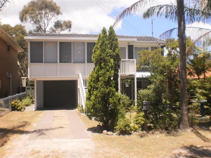 17 Ave Of The Allies, Tanilba Bay NSW 2319