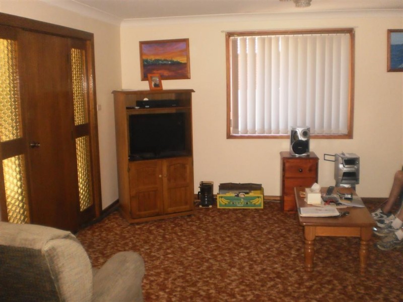 15 King Albert Ave, Tanilba Bay NSW 2319