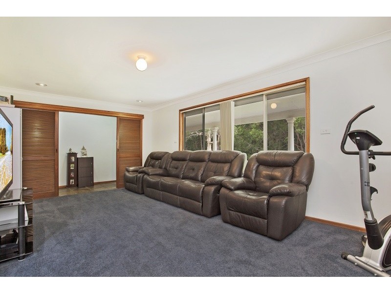 5 The Parkway, Mallabula NSW 2319