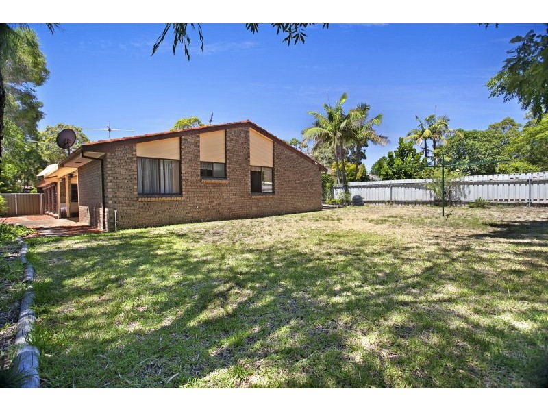 4 Lloyd George Gr, Tanilba Bay NSW 2319