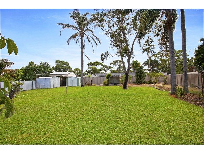 11 Pershing Place, Tanilba Bay NSW 2319