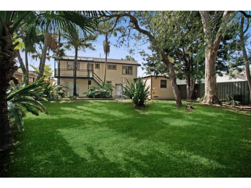 77 Cook Parade, Lemon Tree Passage NSW 2319