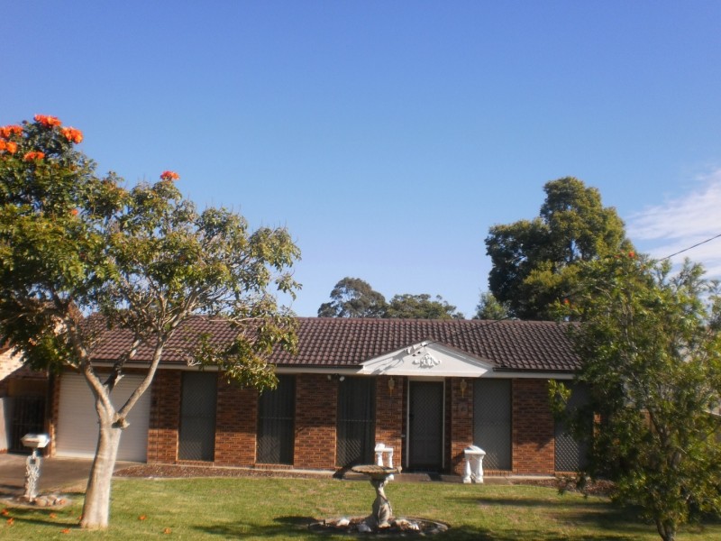 18 Elaine Avenue, Lemon Tree Passage NSW 2319