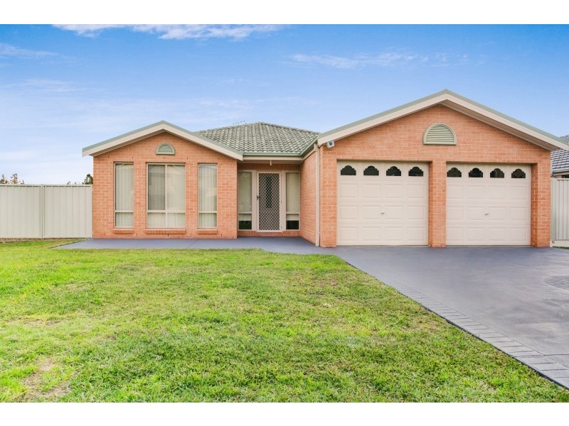 74 Dalyell Way, Raymond Terrace NSW 2324