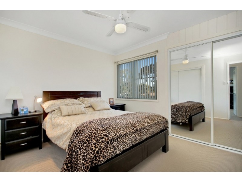 17 Lloyd George Gr, Tanilba Bay NSW 2319