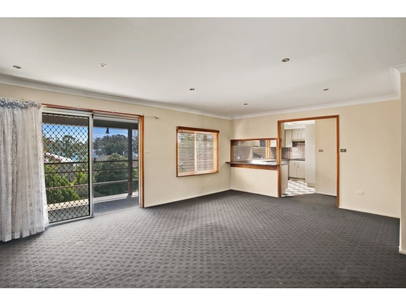 18 King Albert Avenue, Tanilba Bay NSW 2319