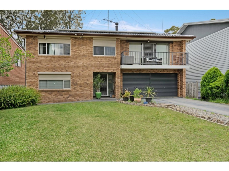 12 Caswell Crescent, Tanilba Bay NSW 2319