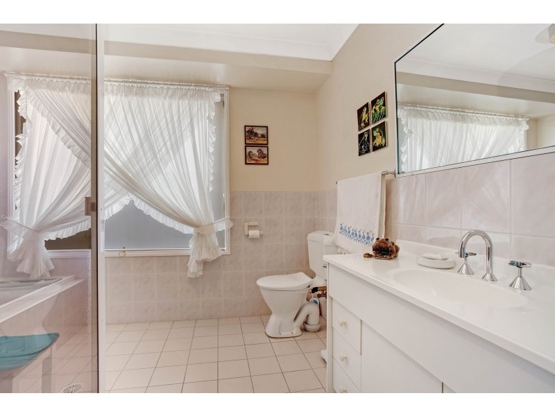 16 Pershing Place, Tanilba Bay NSW 2319