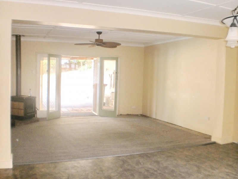 11 Lloyd George Grove, Tanilba Bay NSW 2319