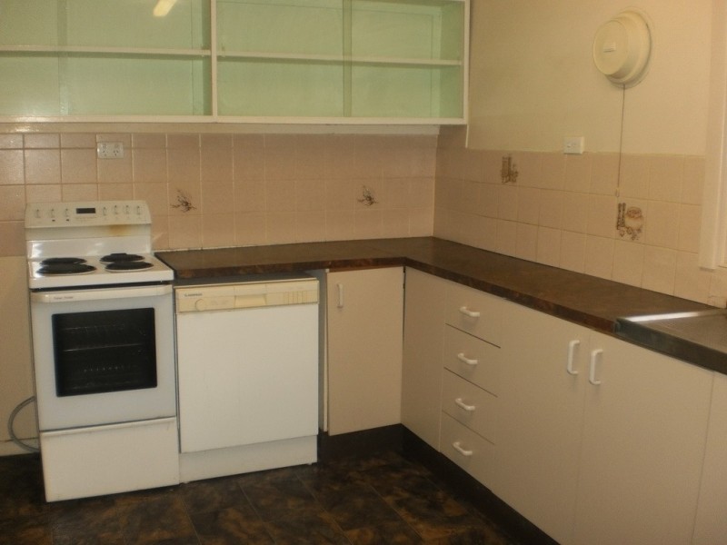 11 Lloyd George Grove, Tanilba Bay NSW 2319