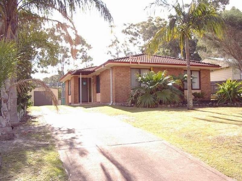 52 Meredith Avenue, Lemon Tree Passage NSW 2319
