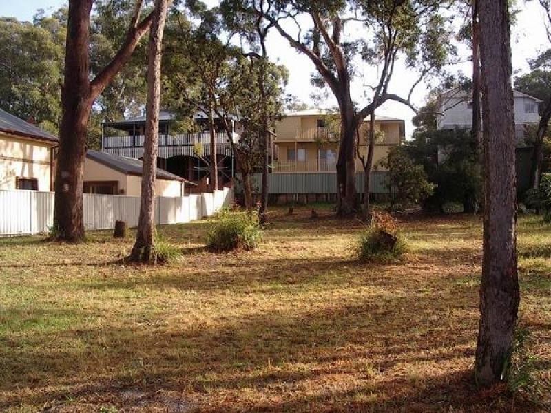 38 Meredith Avenue, Lemon Tree Passage NSW 2319