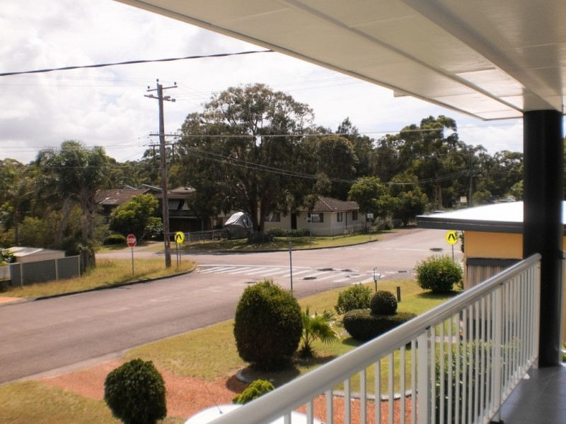 3 King Albert Ave, Tanilba Bay NSW 2319