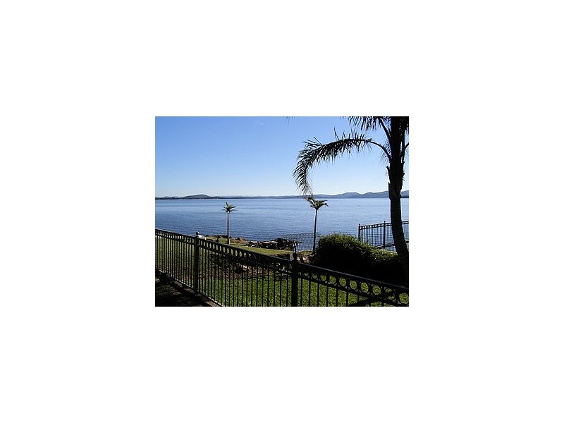 65 Caswell Crescent, Tanilba Bay NSW 2319