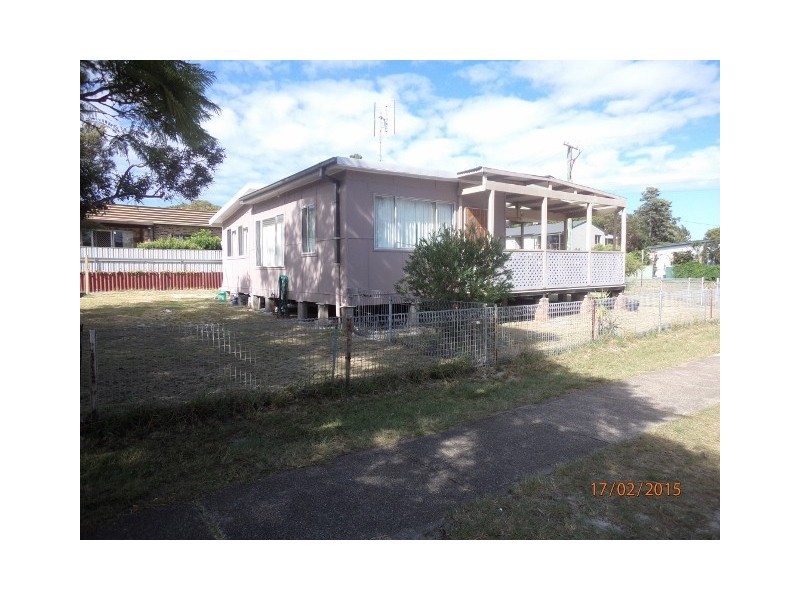 13 President Wilson Walk, Tanilba Bay NSW 2319