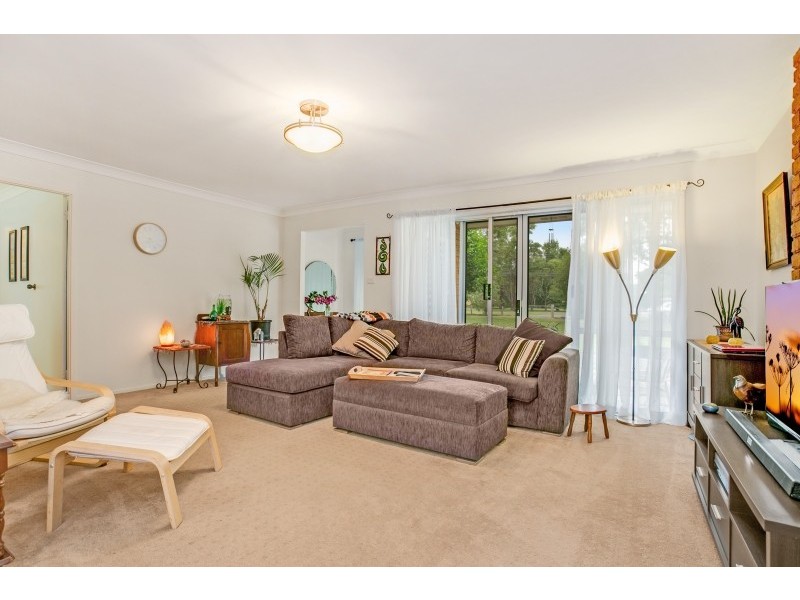 52 Francene Avenue, Salt Ash NSW 2318