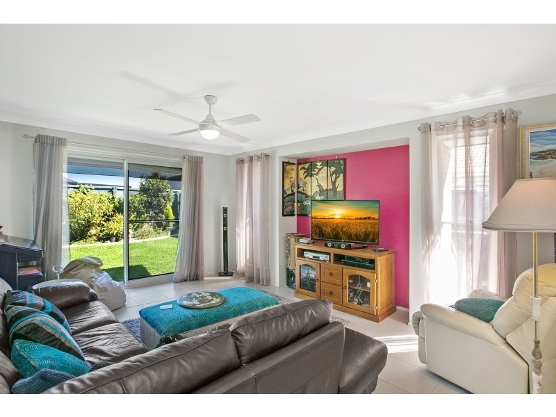 7 Brittania Drive, Tanilba Bay NSW 2319