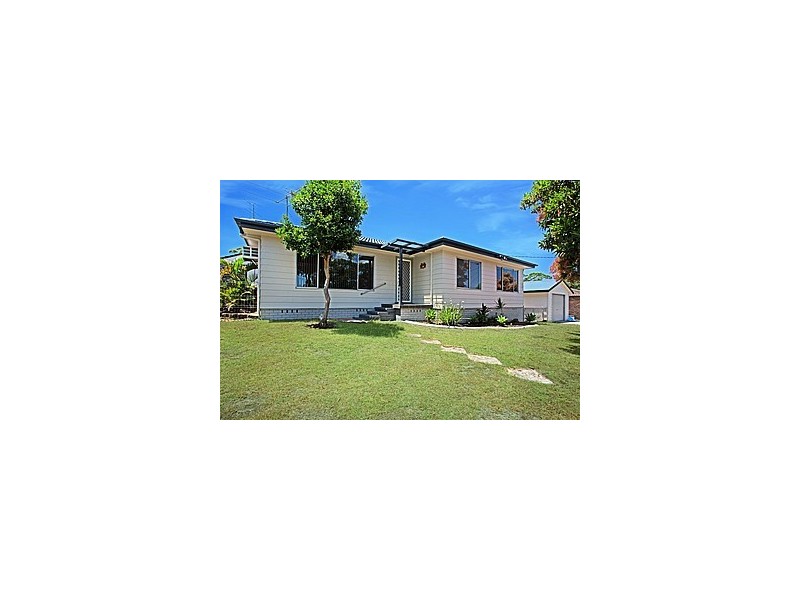2 Boyd Avenue, Lemon Tree Passage NSW 2319