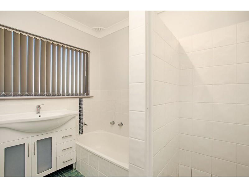 2 Boyd Avenue, Lemon Tree Passage NSW 2319