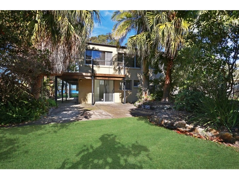 6 Rose Street, Lemon Tree Passage NSW 2319