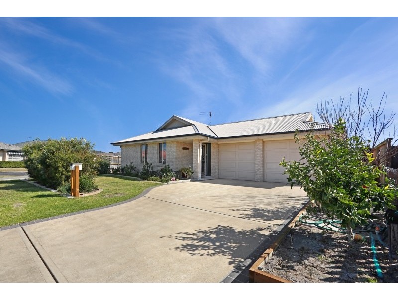 109A Pershing Place, Tanilba Bay NSW 2319