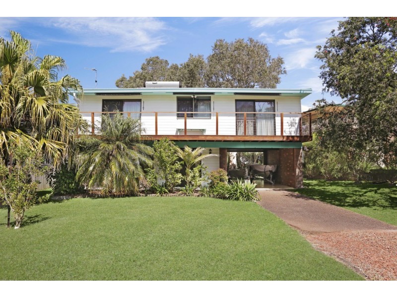 17 Stanley Street, Lemon Tree Passage NSW 2319