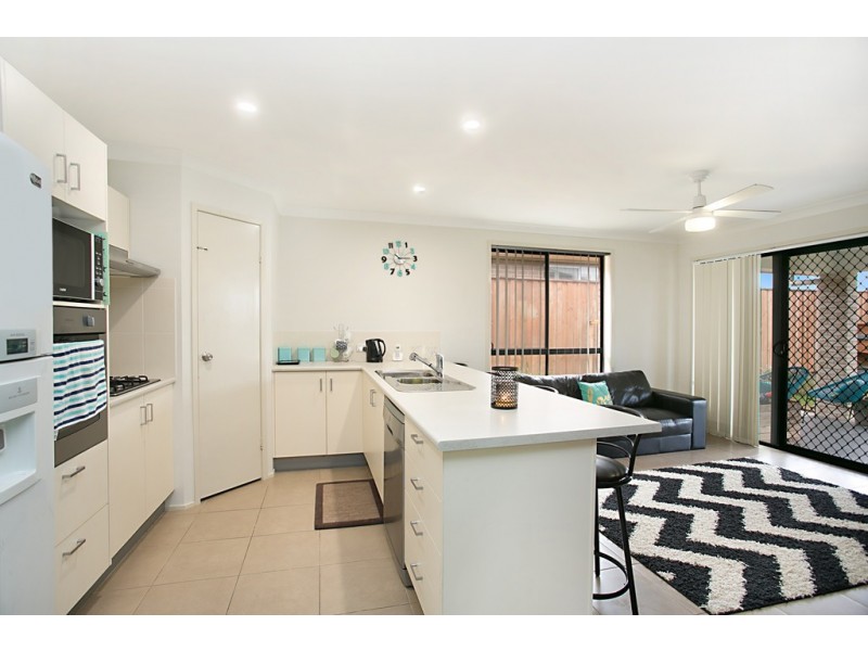 10 Estramina Way, Tanilba Bay NSW 2319