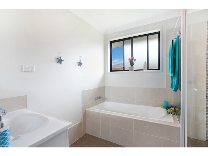 10 Estramina Way, Tanilba Bay NSW 2319