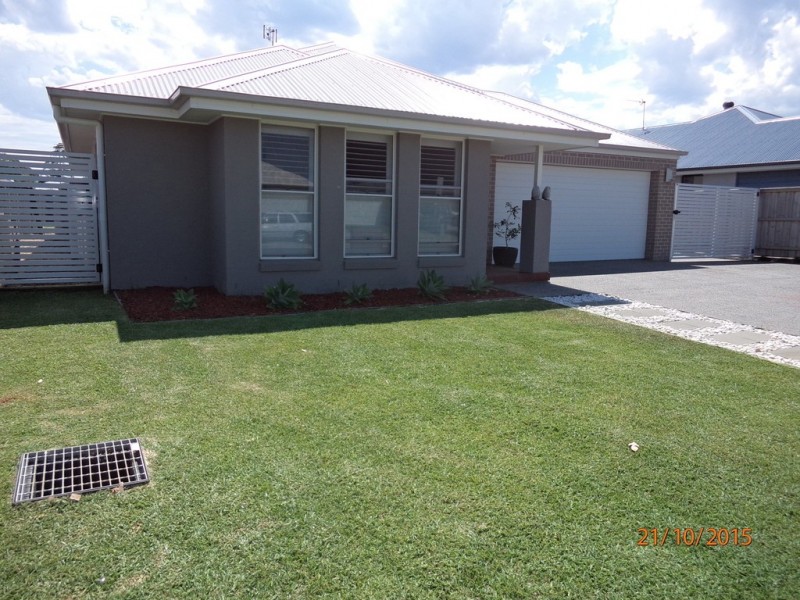 11 Nepean Way, Tanilba Bay NSW 2319