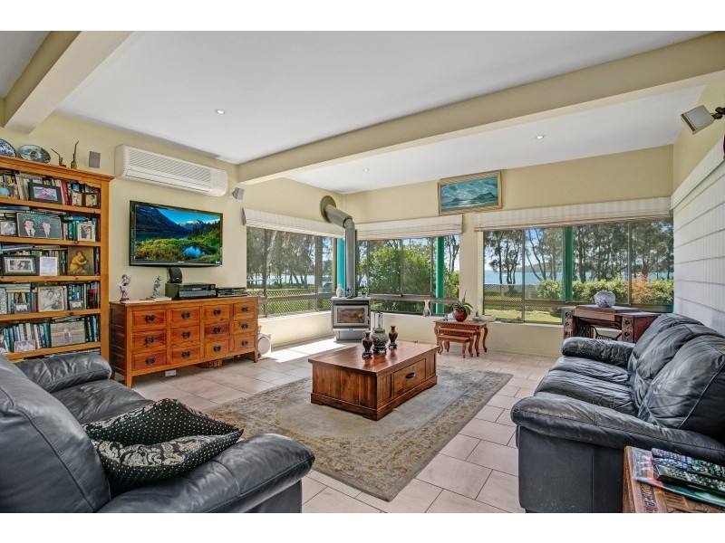 16 Tanilba Avenue, Tanilba Bay NSW 2319