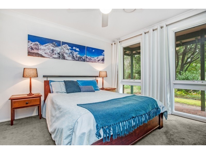 42 Francene Avenue, Salt Ash NSW 2318