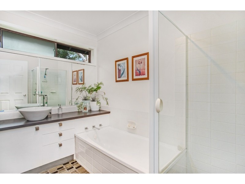 42 Francene Avenue, Salt Ash NSW 2318