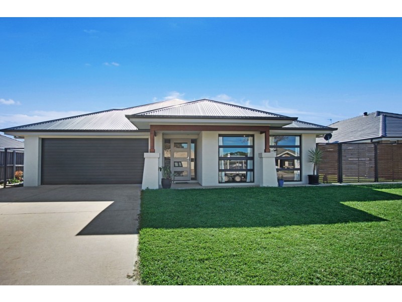 69 Pershing Place, Tanilba Bay NSW 2319