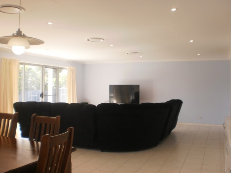 26 King Albert Avenue, Tanilba Bay NSW 2319