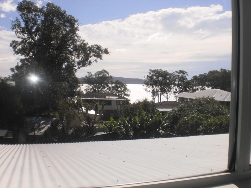 26 King Albert Avenue, Tanilba Bay NSW 2319