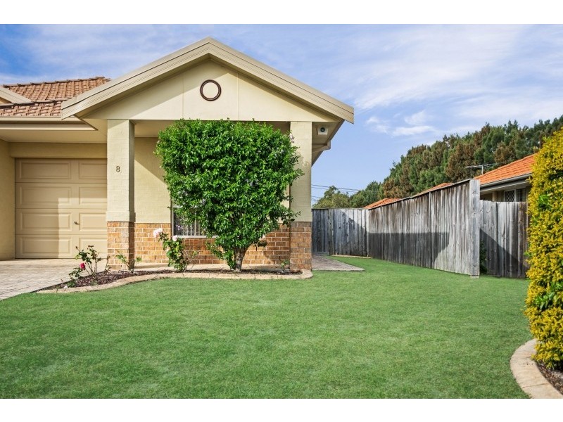 8 Brittania Drive, Tanilba Bay NSW 2319