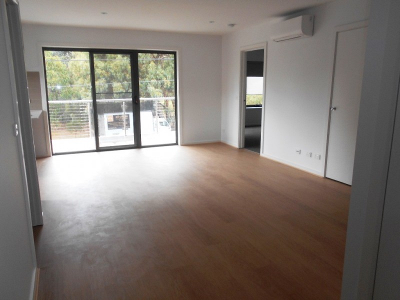 2/27 King Street, Bayswater VIC 3153