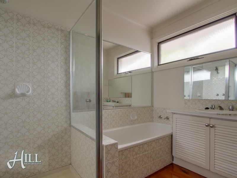 2/12 Laurel Avenue, Boronia VIC 3155