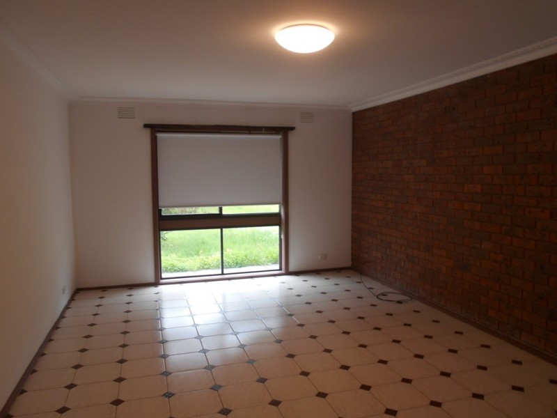 17 Crestdale Road, Wantirna VIC 3152