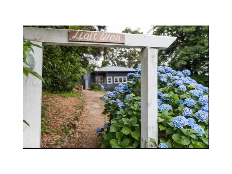 9 School Lane, Ferny Creek VIC 3786