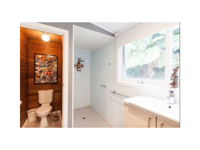 9 School Lane, Ferny Creek VIC 3786