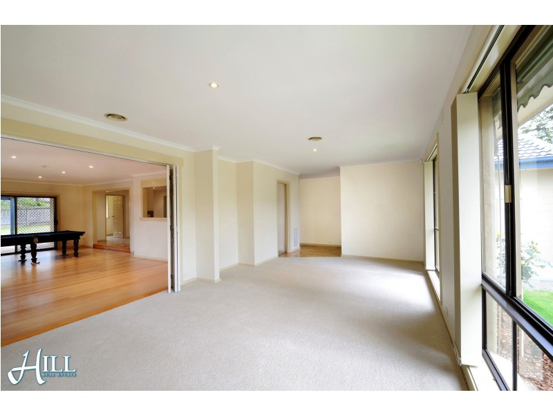 15 Maidstone Place, Ferntree Gully VIC 3156
