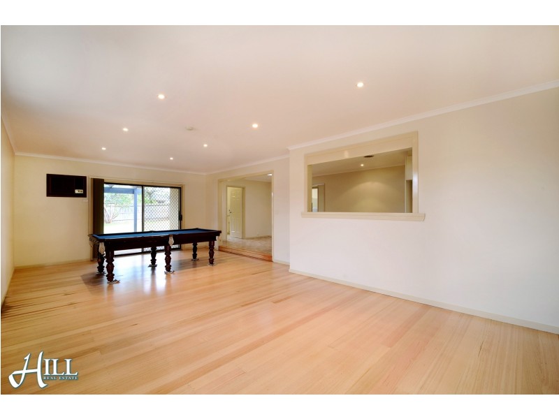 15 Maidstone Place, Ferntree Gully VIC 3156