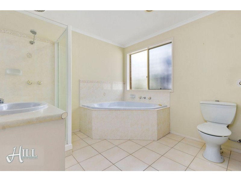 12 The Glen, Ferntree Gully VIC 3156