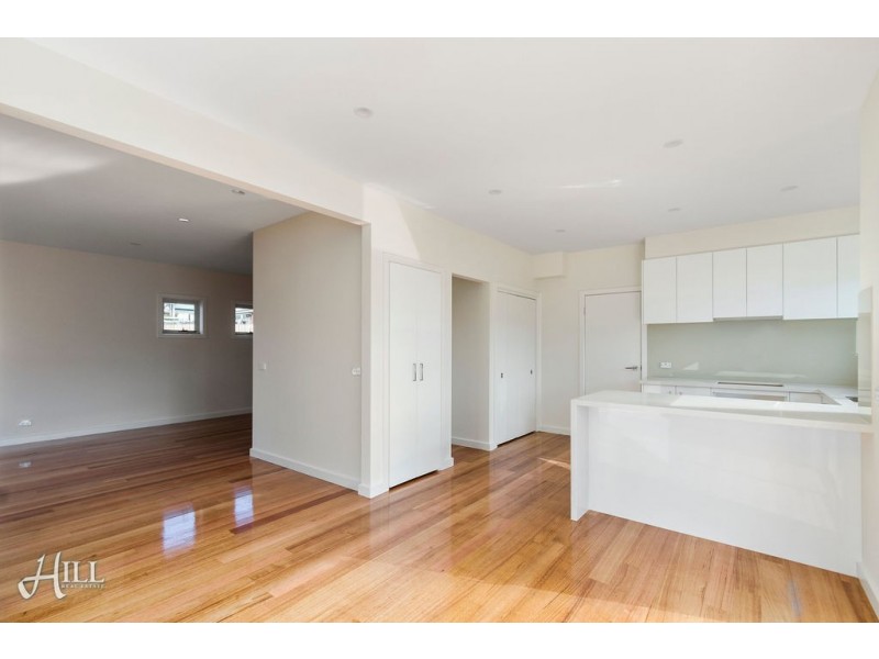 2/81 Scoresby Road, Bayswater VIC 3153