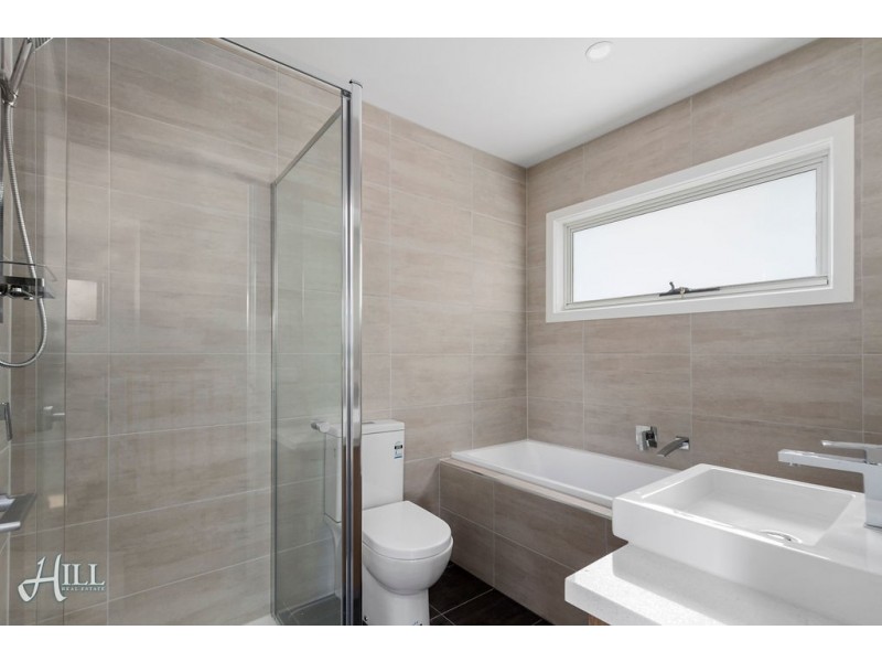 2/81 Scoresby Road, Bayswater VIC 3153