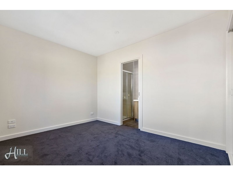 2/81 Scoresby Road, Bayswater VIC 3153