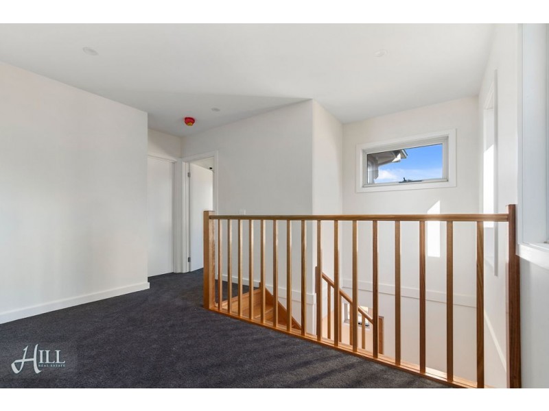 2/81 Scoresby Road, Bayswater VIC 3153