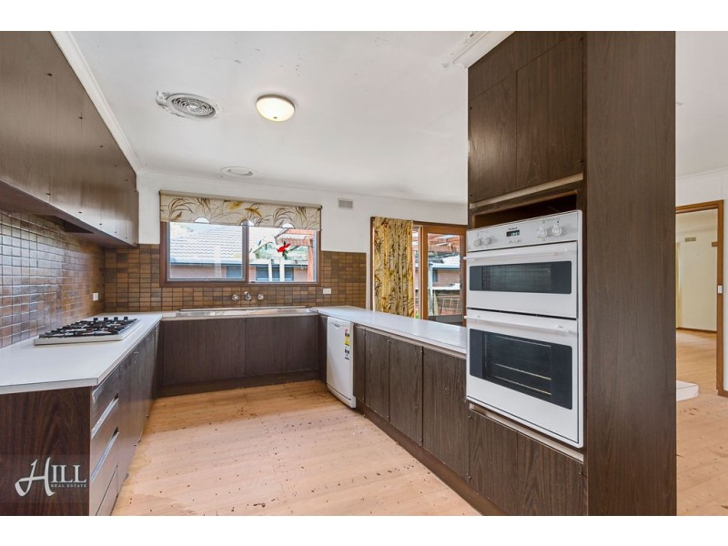 55 Galahad Crescent, Glen Waverley VIC 3150