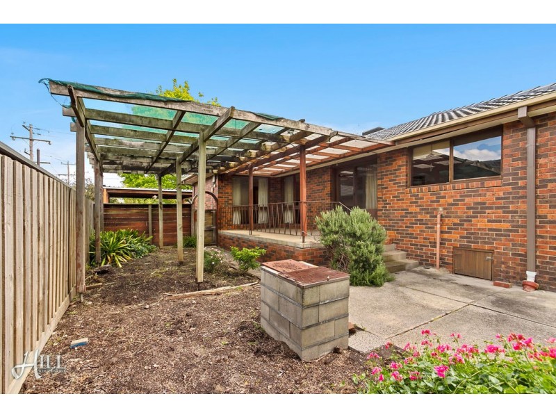 55 Galahad Crescent, Glen Waverley VIC 3150